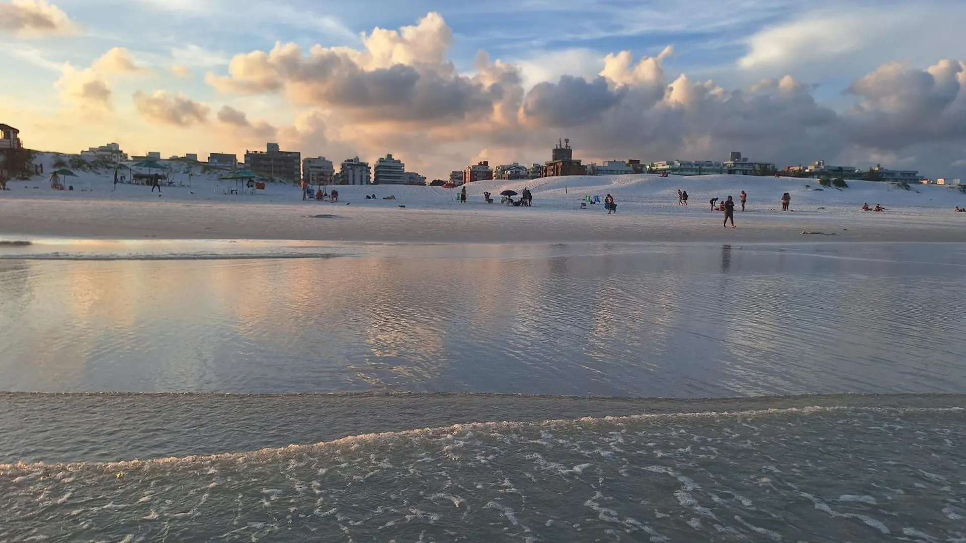 Locacao Temporada Cabo Frio Rj. Apartman